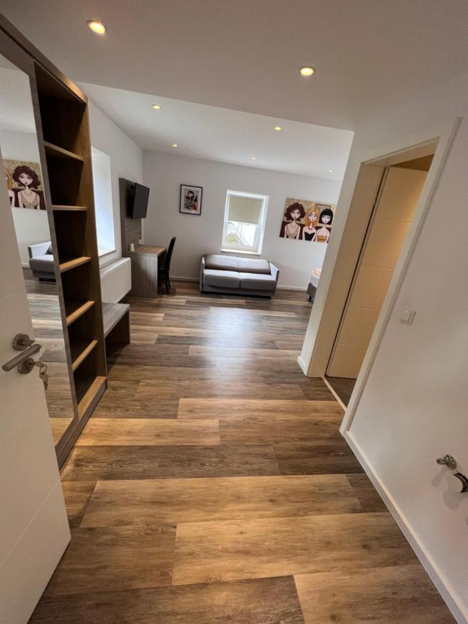 Eschberger Hof Hotel Saarbrücken Buitenkant foto